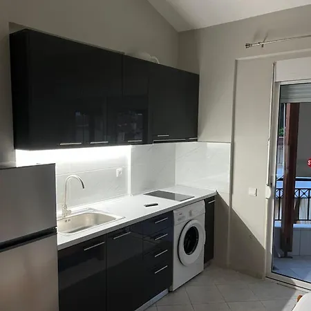 Holiday home Sakis 2 *