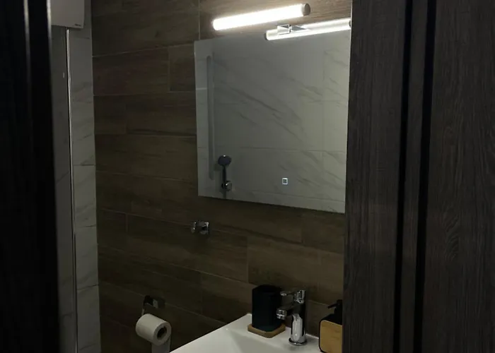 Nyaraló Sakis 2 Políhrono